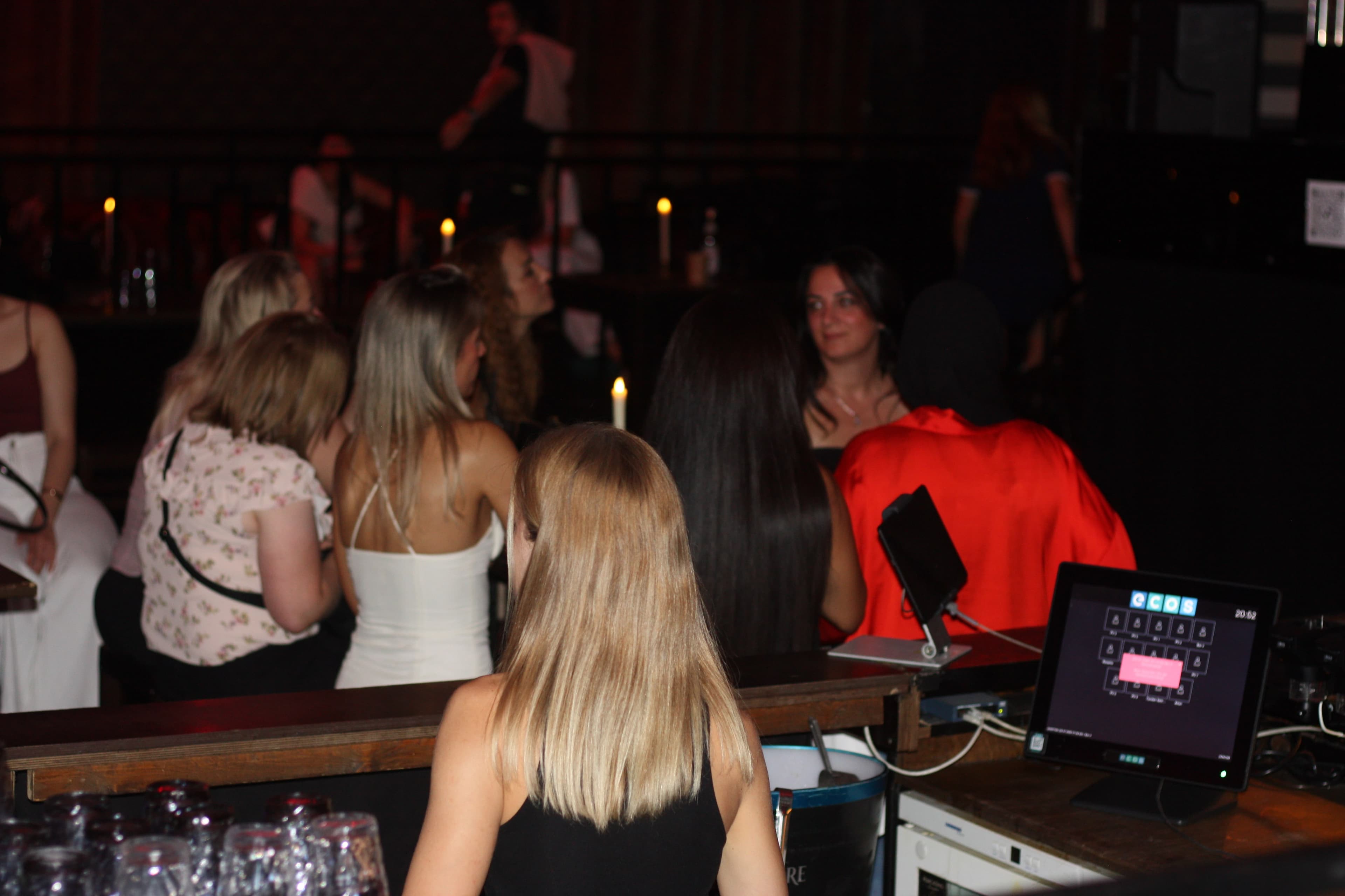 Foto von einer Gırgır Karaoke Night