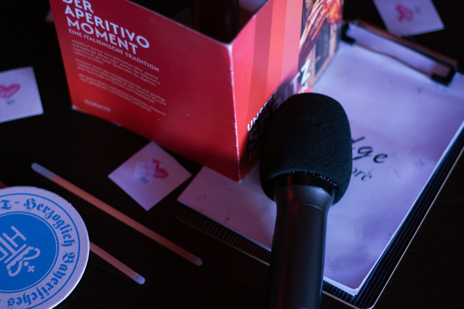 Gırgır Türkçe Karaoke gecesinden bir fotoğraf