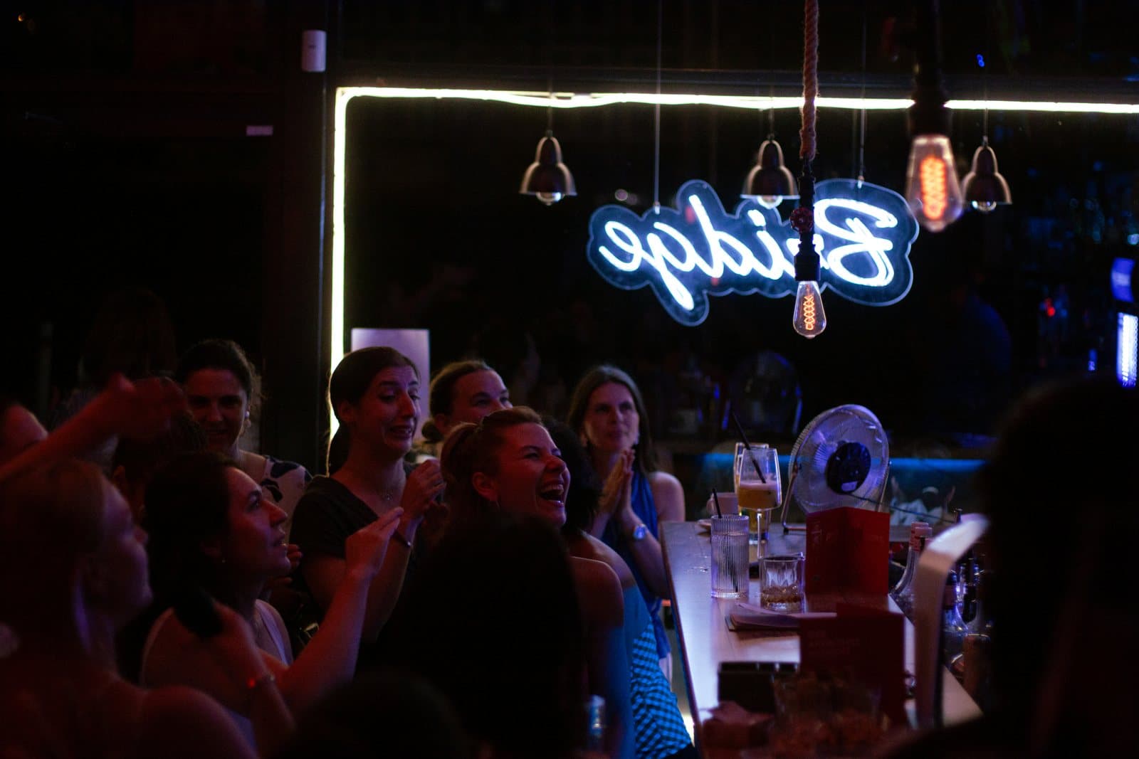 Gırgır Türkçe Karaoke gecesinden bir fotoğraf