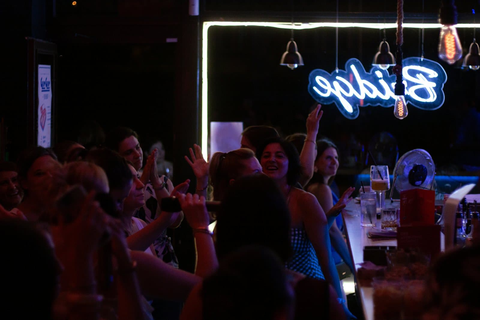Gırgır Türkçe Karaoke gecesinden bir fotoğraf